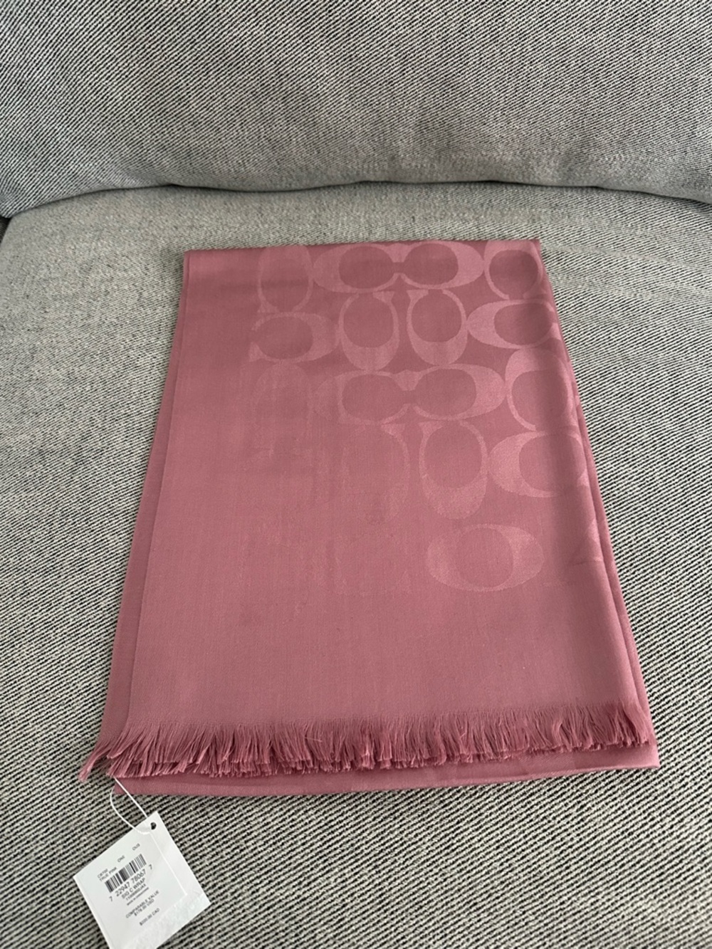 NWT Coach Women's Signature Wrap Fringe Patterned Scarf CB700 True Pink - Picture 3 of 6